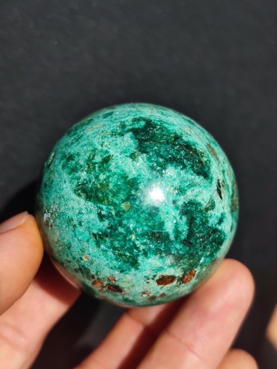 Chrysocoll Sphere A ~ Magische Edelstein Kugel Massage & Deko Crystal Meditation Heilstein Rarität Sammler Mineral Rund Chrysokolla Boho - Art of Nature Berlin