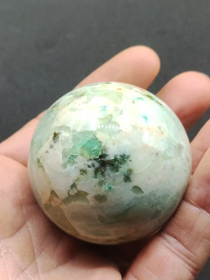 Chrysocoll Sphere ~ Magische Edelstein Kugel Massage & Deko Crystal Meditation Heilstein Rarität Sammler Mineral Rund Chrysokolla Boho - Art of Nature Berlin