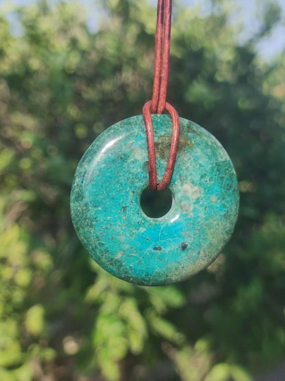 Chrysokoll Chrysocoll Donut 40mm ~ Edelstein Kette ~HIPPIE ~GOA ~Boho ~Tibet ~Ethno ~Nature ~Donut ~Heilstein ~Rarität - Art of Nature Berlin