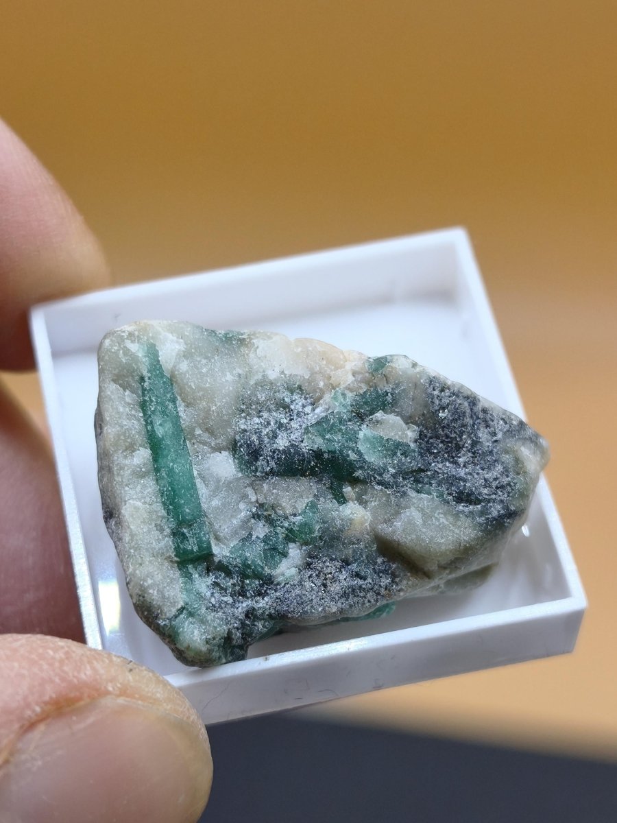 Chrysokoll mit Kristallen – Ray Mine Arizona USA | 4 Unikate zur Wahl Sammler roh Mineralien Stufe Geschenk - Art of Nature Berlin