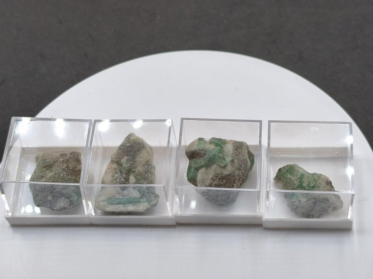 Chrysokoll mit Kristallen – Ray Mine Arizona USA | 4 Unikate zur Wahl Sammler roh Mineralien Stufe Geschenk - Art of Nature Berlin