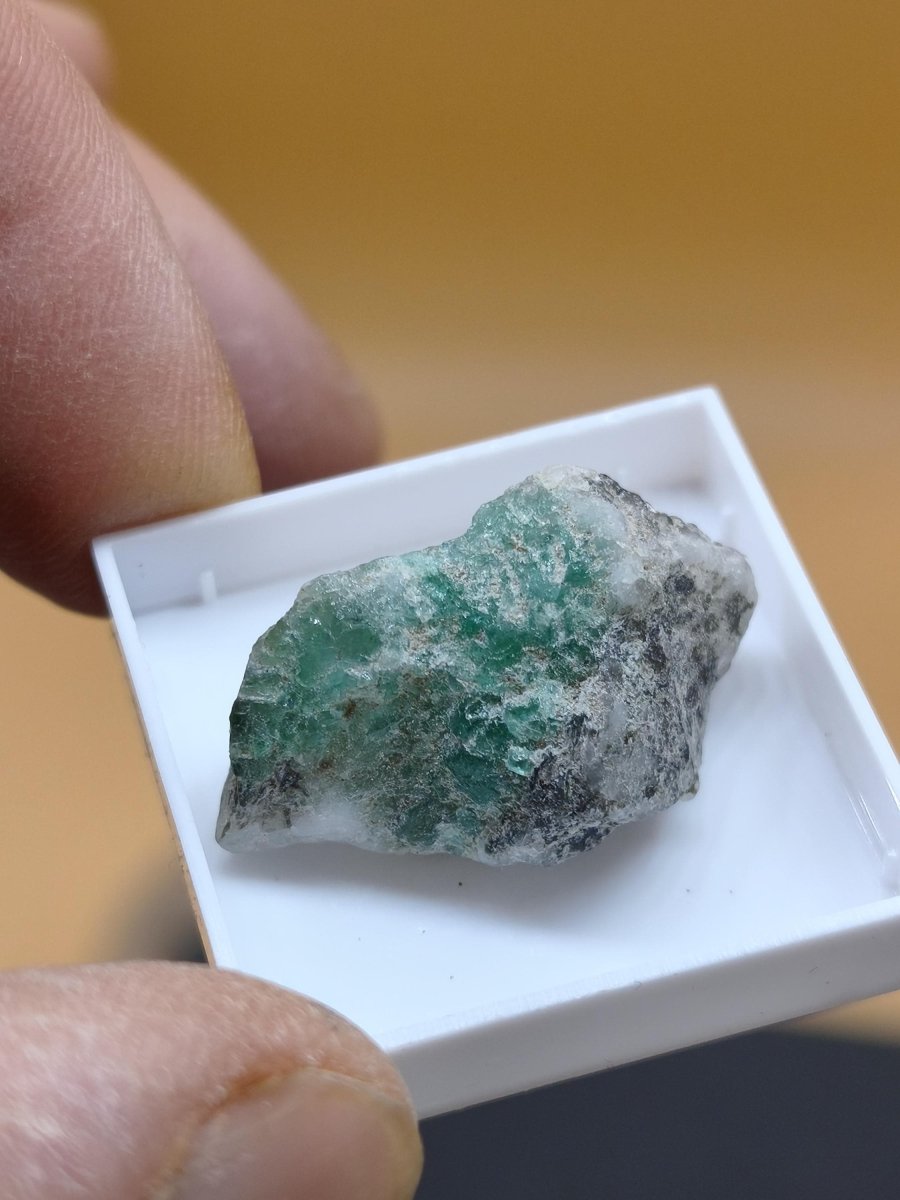 Chrysokoll mit Kristallen – Ray Mine Arizona USA | 4 Unikate zur Wahl Sammler roh Mineralien Stufe Geschenk - Art of Nature Berlin