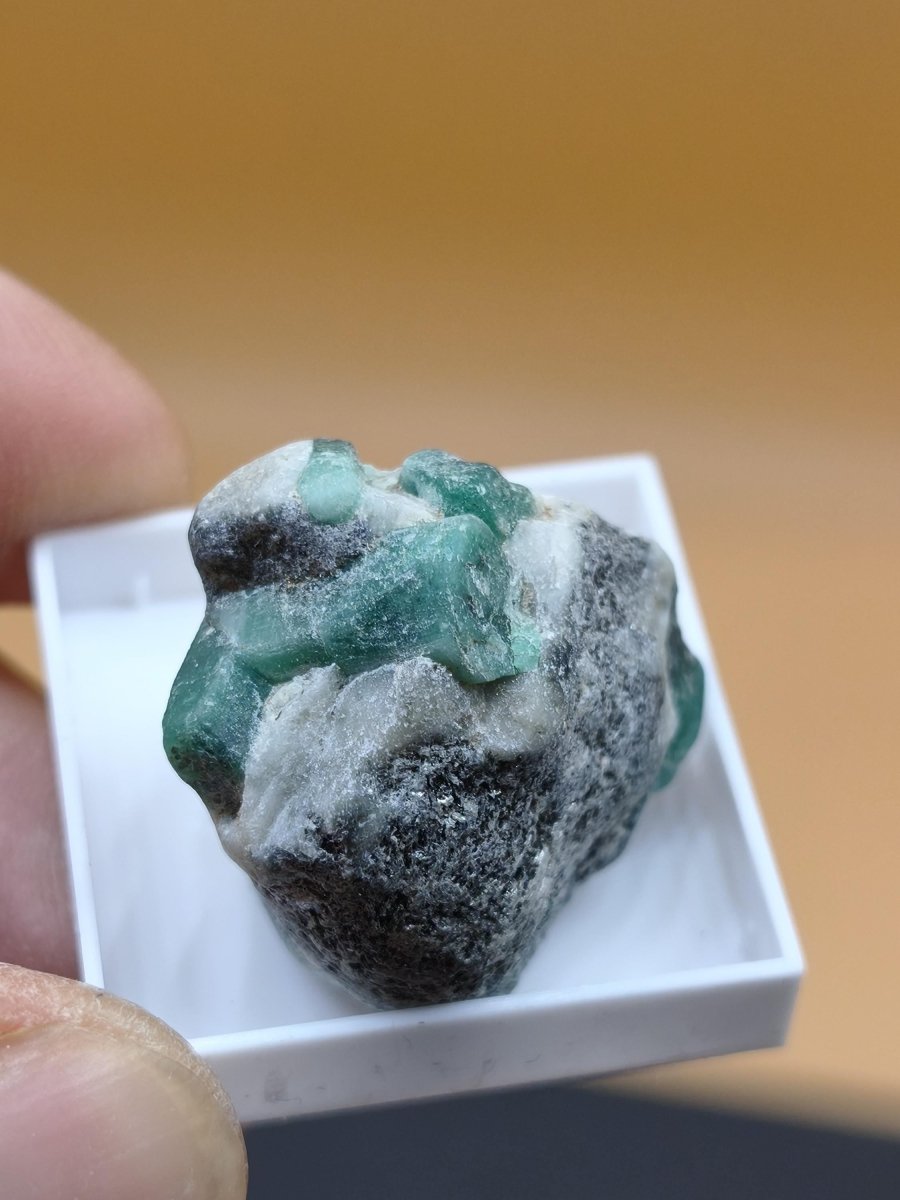Chrysokoll mit Kristallen – Ray Mine Arizona USA | 4 Unikate zur Wahl Sammler roh Mineralien Stufe Geschenk - Art of Nature Berlin
