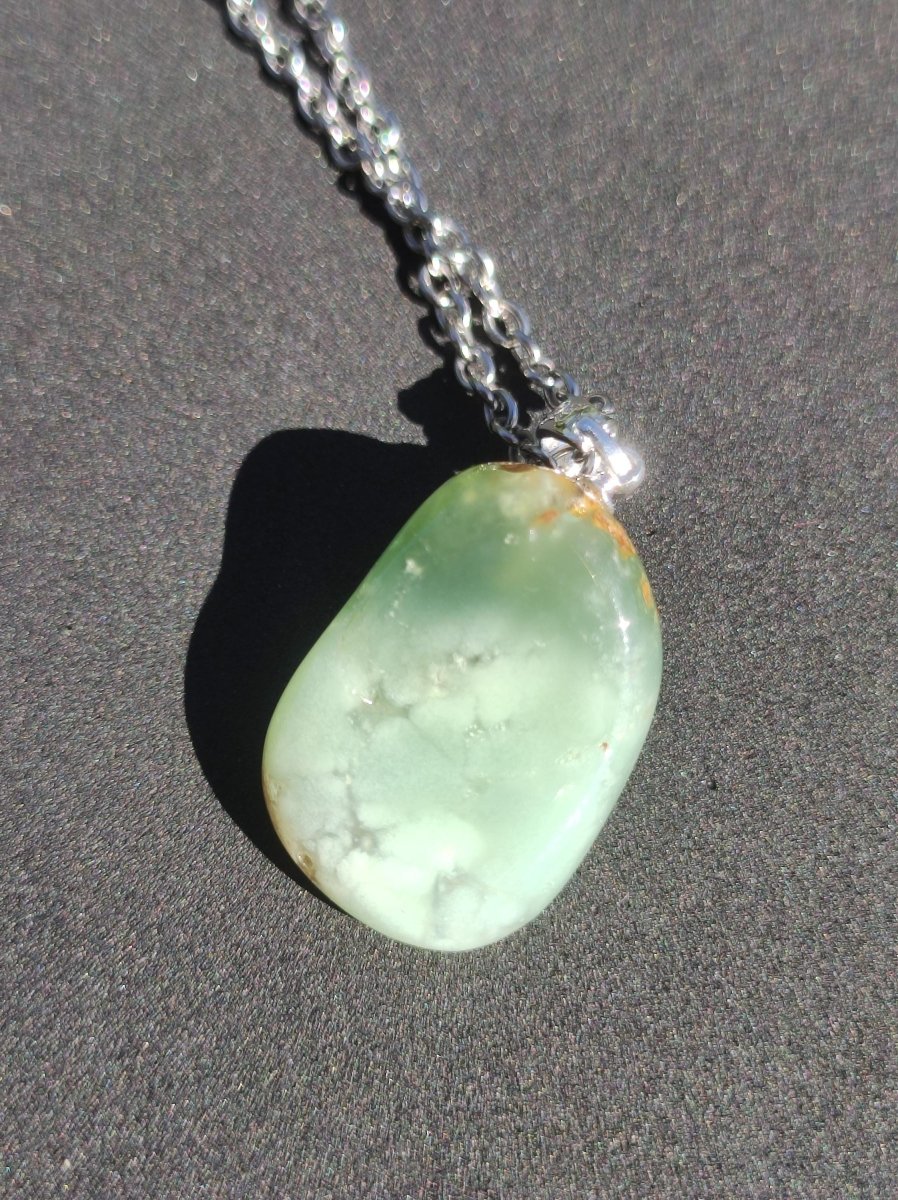 Chrysopras ~ Edelstein Kette ~ 925 Silberöse + 304 Edelstahlkette ~HIPPIE ~GOA ~Boho ~Tibet ~Ethno ~Nature ~Schutzsymbol ~Heilstein ~Rarität - Art of Nature Berlin