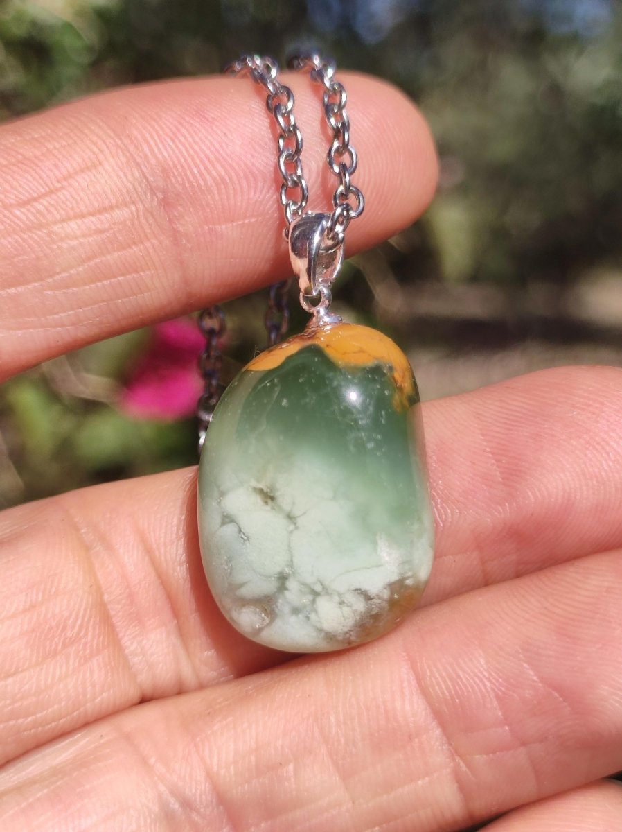 Chrysopras ~ Edelstein Kette ~ 925 Silberöse + 304 Edelstahlkette ~HIPPIE ~GOA ~Boho ~Tibet ~Ethno ~Nature ~Schutzsymbol ~Heilstein ~Rarität - Art of Nature Berlin