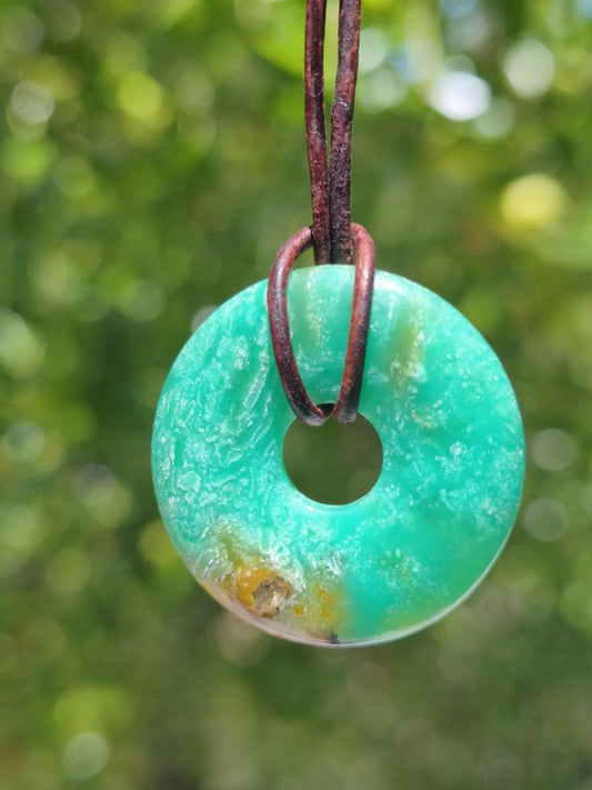 Chrysoprase Edelstein Donut Kette grün Natur GOA Boho Hippie Ethno Schutzsymbol Heilstein Sammler Unikat Mann Frau Er Sie Geschenk Anhänger - Art of Nature Berlin