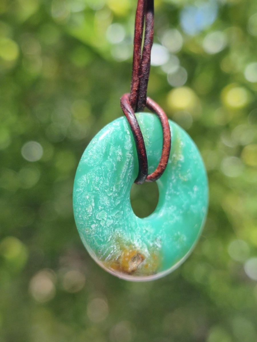 Chrysoprase Edelstein Donut Kette grün Natur GOA Boho Hippie Ethno Schutzsymbol Heilstein Sammler Unikat Mann Frau Er Sie Geschenk Anhänger - Art of Nature Berlin