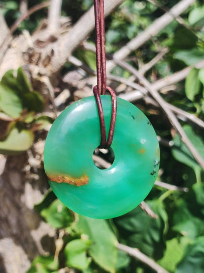 Chrysoprase Edelstein Donut Kette grün Natur GOA Boho Hippie Ethno Schutzsymbol Heilstein Sammler Unikat Mann Frau Er Sie Geschenk Anhänger - Art of Nature Berlin