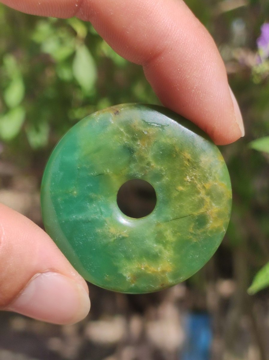 Chrysoprase Edelstein Donut Kette grün Natur GOA Boho Hippie Ethno Schutzsymbol Heilstein Sammler Unikat Mann Frau Er Sie Geschenk Anhänger - Art of Nature Berlin