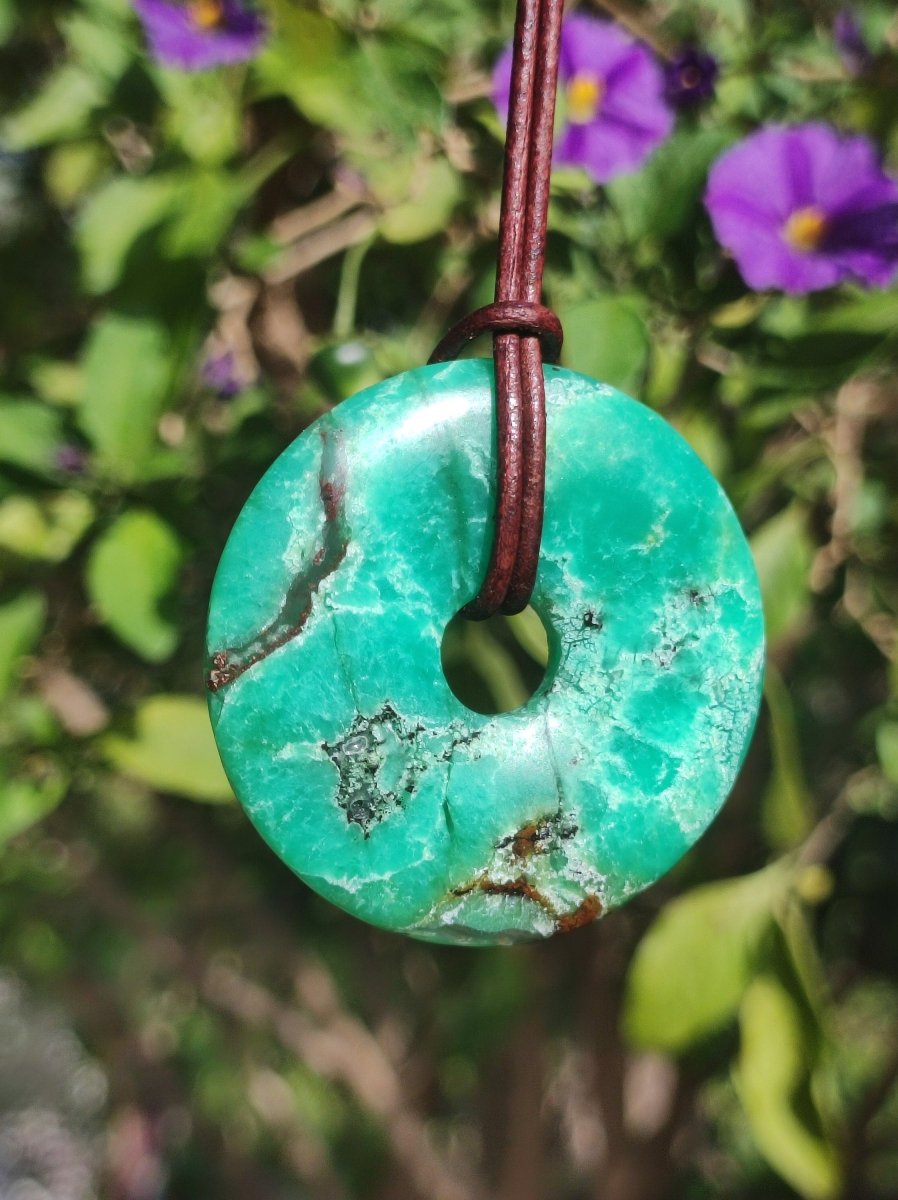 Chrysoprase Edelstein Donut Kette grün Natur GOA Boho Hippie Ethno Schutzsymbol Heilstein Sammler Unikat Mann Frau Er Sie Geschenk Anhänger - Art of Nature Berlin