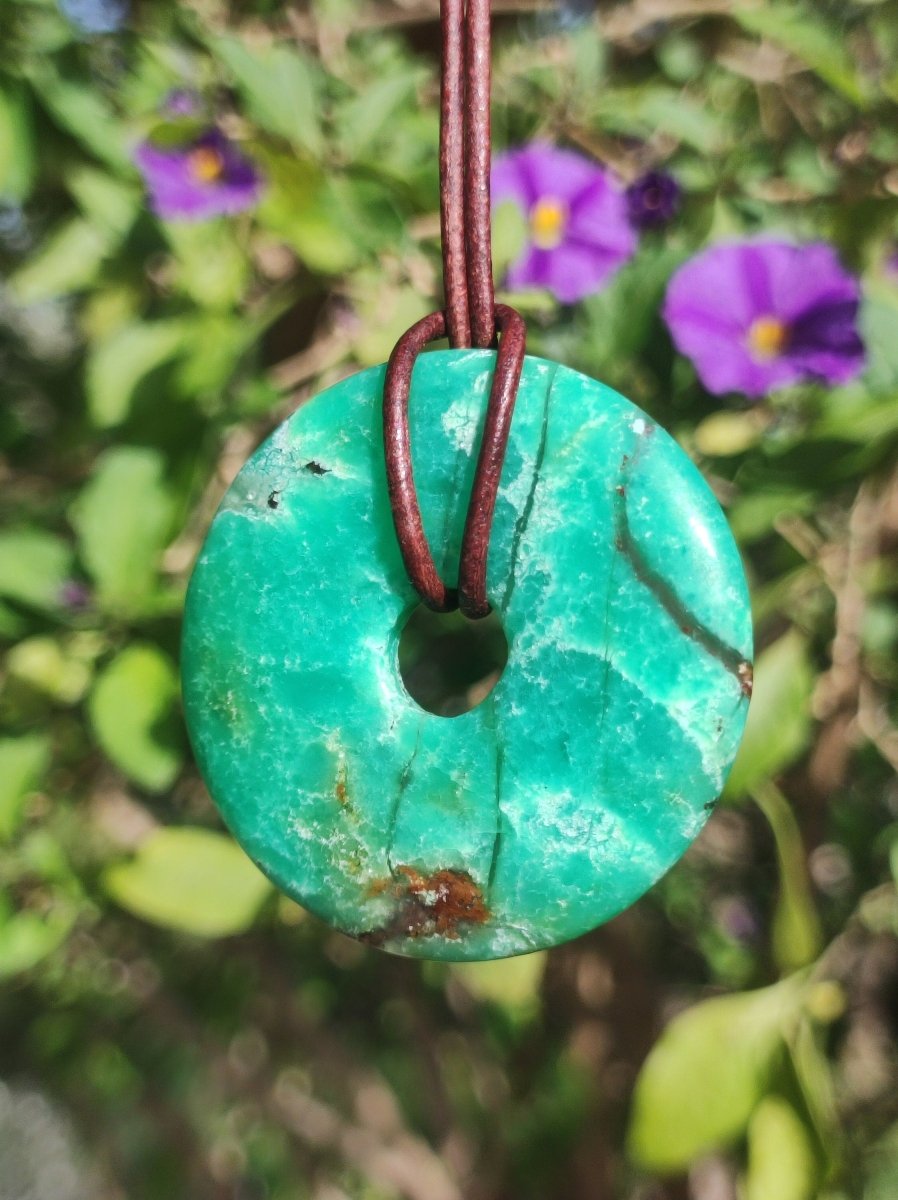 Chrysoprase Edelstein Donut Kette grün Natur GOA Boho Hippie Ethno Schutzsymbol Heilstein Sammler Unikat Mann Frau Er Sie Geschenk Anhänger - Art of Nature Berlin