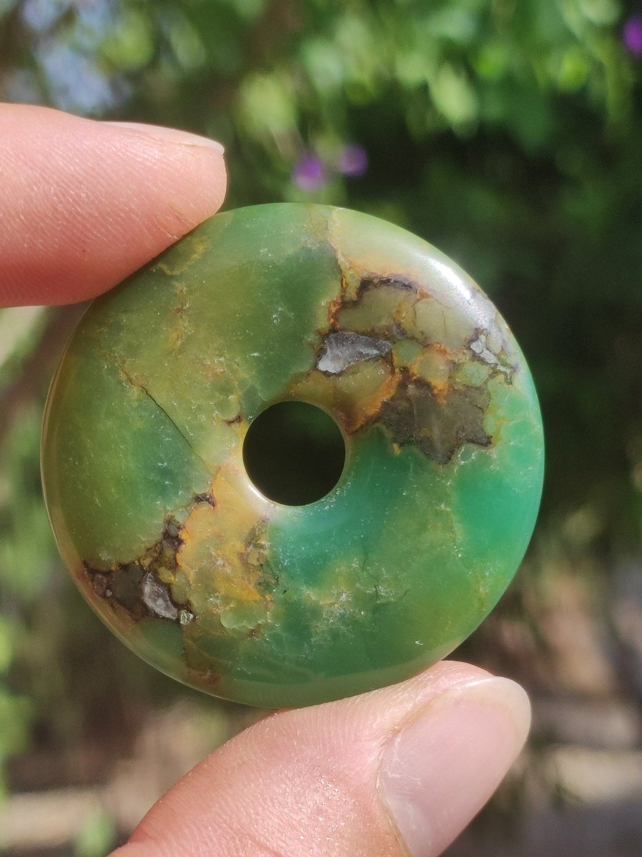 Chrysoprase Edelstein Donut Kette grün Natur GOA Boho Hippie Ethno Schutzsymbol Heilstein Sammler Unikat Mann Frau Er Sie Geschenk Anhänger - Art of Nature Berlin