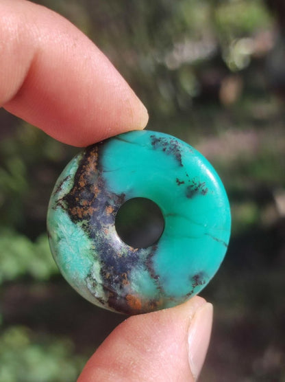Chrysoprase Edelstein Donut Kette grün Natur GOA Boho Hippie Ethno Schutzsymbol Heilstein Sammler Unikat Mann Frau Er Sie Geschenk Anhänger - Art of Nature Berlin