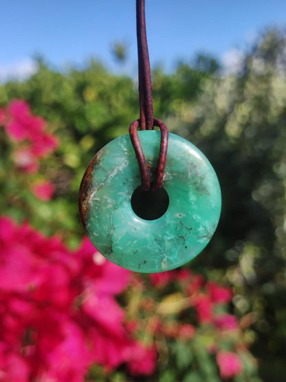 Chrysoprase Edelstein Donut Kette grün Natur GOA Boho Hippie Ethno Schutzsymbol Heilstein Sammler Unikat Mann Frau Er Sie Geschenk Anhänger - Art of Nature Berlin