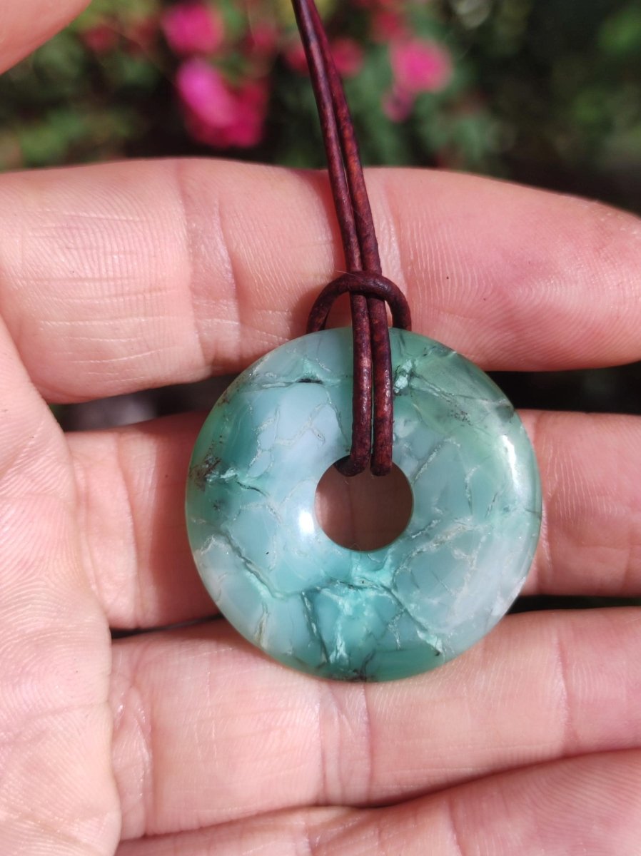 Chrysoprase Edelstein Donut Kette grün Natur GOA Boho Hippie Ethno Schutzsymbol Heilstein Sammler Unikat Mann Frau Er Sie Geschenk Anhänger - Art of Nature Berlin