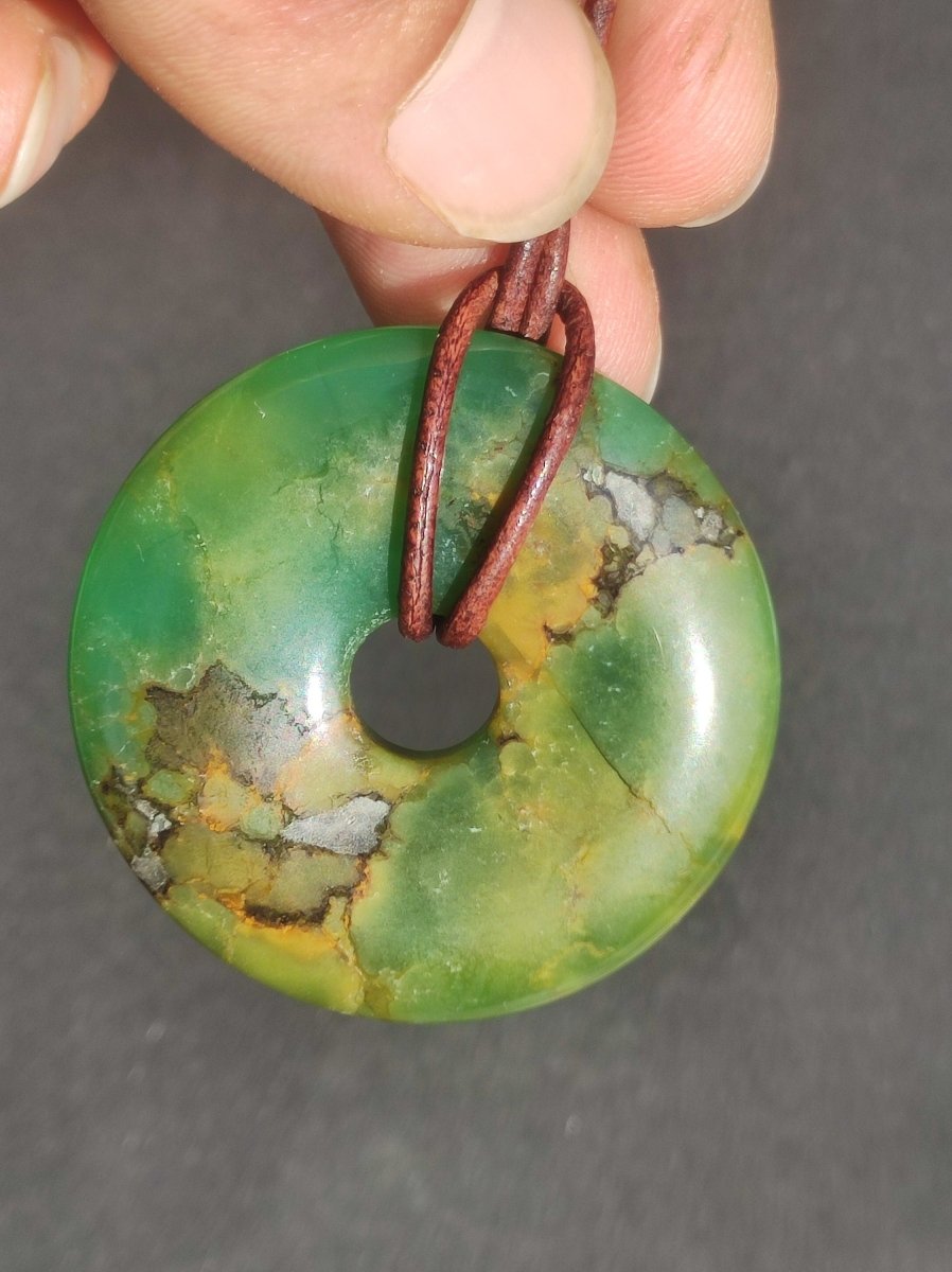 Chrysoprase Edelstein Donut Kette grün Natur GOA Boho Hippie Ethno Schutzsymbol Heilstein Sammler Unikat Mann Frau Er Sie Geschenk Anhänger - Art of Nature Berlin