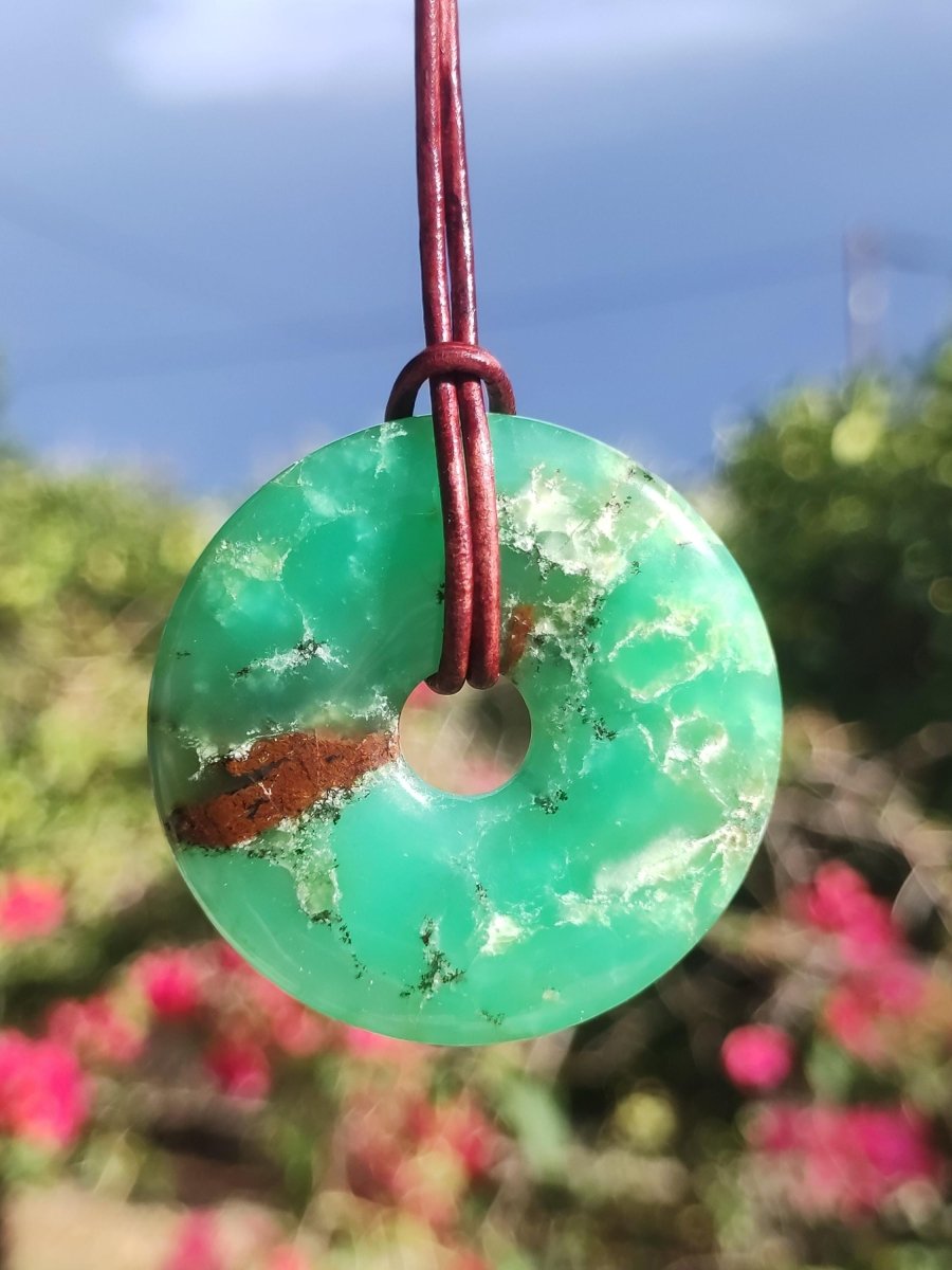 Chrysoprase Edelstein Donut Kette grün Natur GOA Boho Hippie Ethno Schutzsymbol Heilstein Sammler Unikat Mann Frau Er Sie Geschenk Anhänger - Art of Nature Berlin