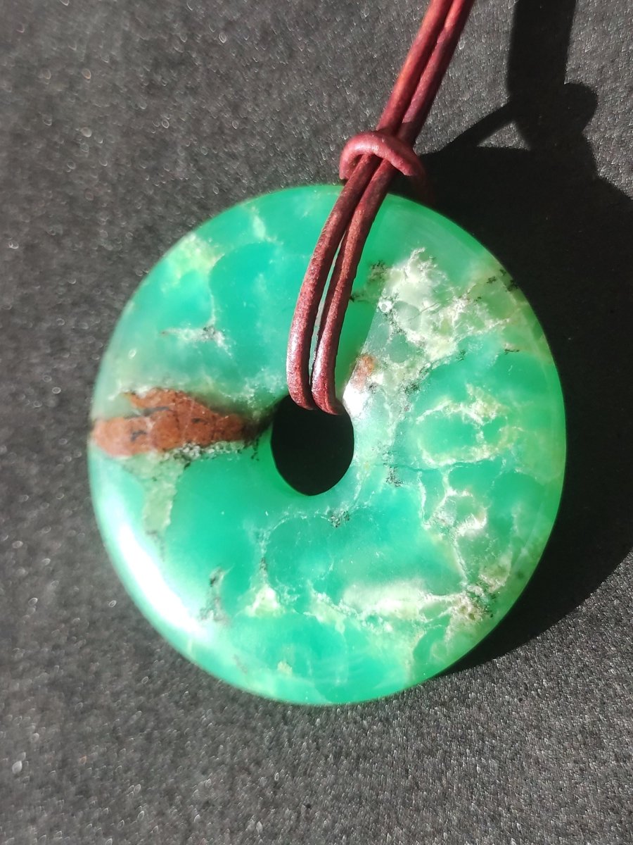 Chrysoprase Edelstein Donut Kette grün Natur GOA Boho Hippie Ethno Schutzsymbol Heilstein Sammler Unikat Mann Frau Er Sie Geschenk Anhänger - Art of Nature Berlin
