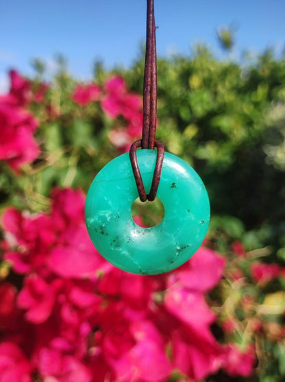 Chrysoprase Edelstein Donut Kette grün Natur GOA Boho Hippie Ethno Schutzsymbol Heilstein Sammler Unikat Mann Frau Er Sie Geschenk Anhänger - Art of Nature Berlin