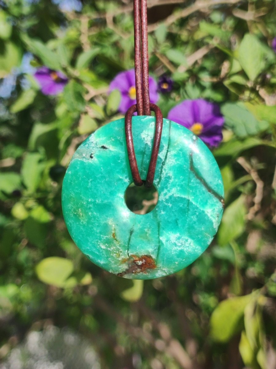 Chrysoprase Edelstein Donut Kette grün Natur GOA Boho Hippie Ethno Schutzsymbol Heilstein Sammler Unikat Mann Frau Er Sie Geschenk Anhänger - Art of Nature Berlin