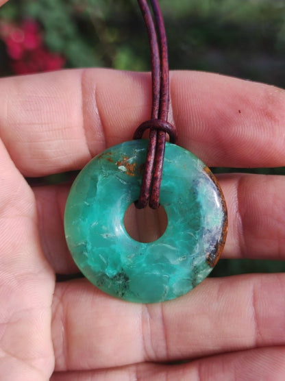Chrysoprase Edelstein Donut Kette grün Natur GOA Boho Hippie Ethno Schutzsymbol Heilstein Sammler Unikat Mann Frau Er Sie Geschenk Anhänger - Art of Nature Berlin