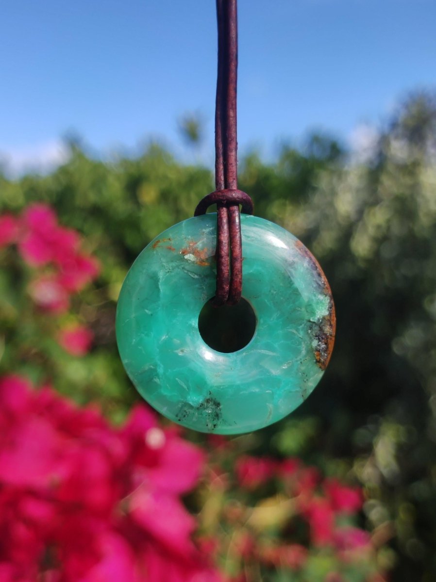 Chrysoprase Edelstein Donut Kette grün Natur GOA Boho Hippie Ethno Schutzsymbol Heilstein Sammler Unikat Mann Frau Er Sie Geschenk Anhänger - Art of Nature Berlin