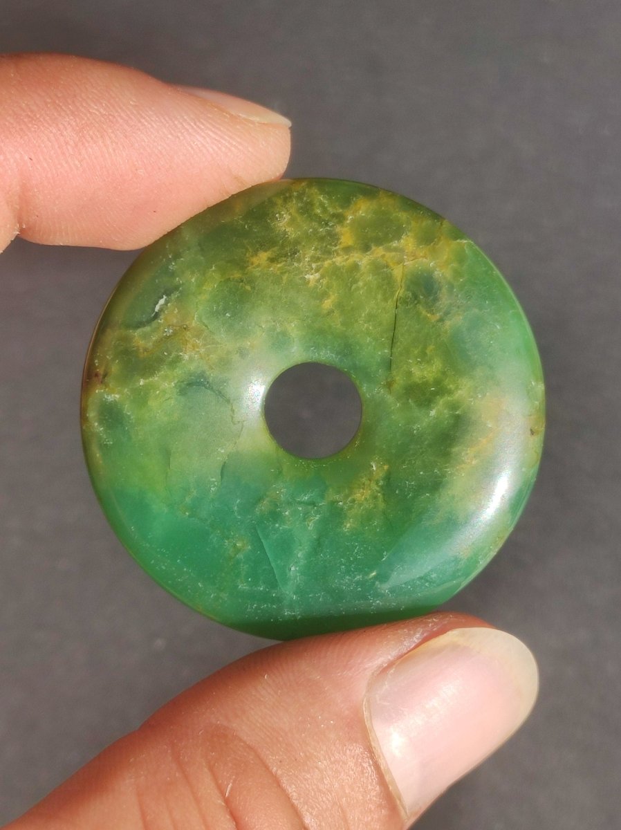 Chrysoprase Edelstein Donut Kette grün Natur GOA Boho Hippie Ethno Schutzsymbol Heilstein Sammler Unikat Mann Frau Er Sie Geschenk Anhänger - Art of Nature Berlin