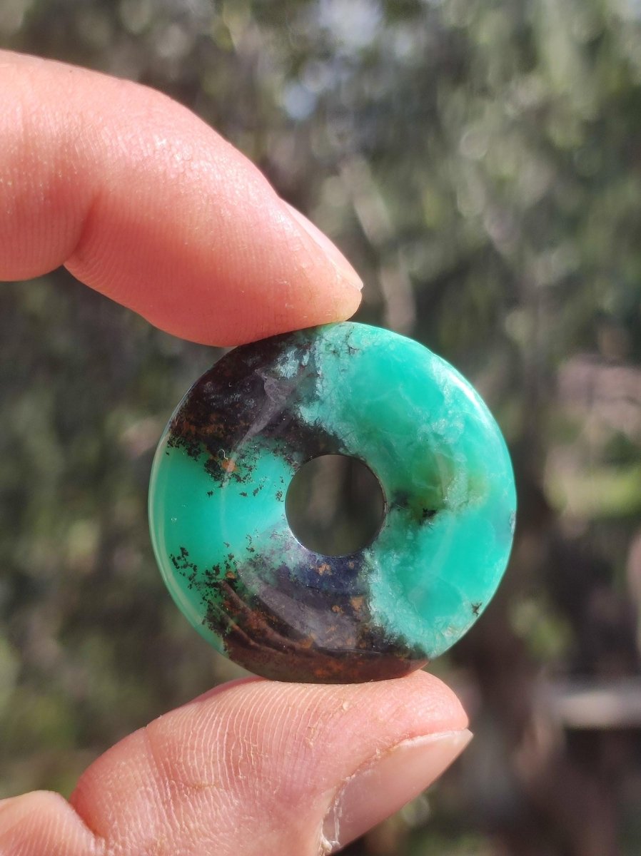Chrysoprase Edelstein Donut Kette grün Natur GOA Boho Hippie Ethno Schutzsymbol Heilstein Sammler Unikat Mann Frau Er Sie Geschenk Anhänger - Art of Nature Berlin