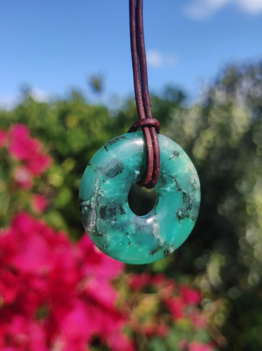 Chrysoprase Edelstein Donut Kette grün Natur GOA Boho Hippie Ethno Schutzsymbol Heilstein Sammler Unikat Mann Frau Er Sie Geschenk Anhänger - Art of Nature Berlin