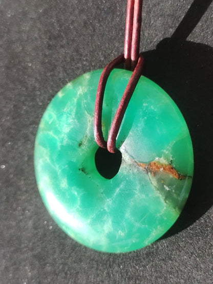 Chrysoprase Edelstein Donut Kette grün Natur GOA Boho Hippie Ethno Schutzsymbol Heilstein Sammler Unikat Mann Frau Er Sie Geschenk Anhänger - Art of Nature Berlin