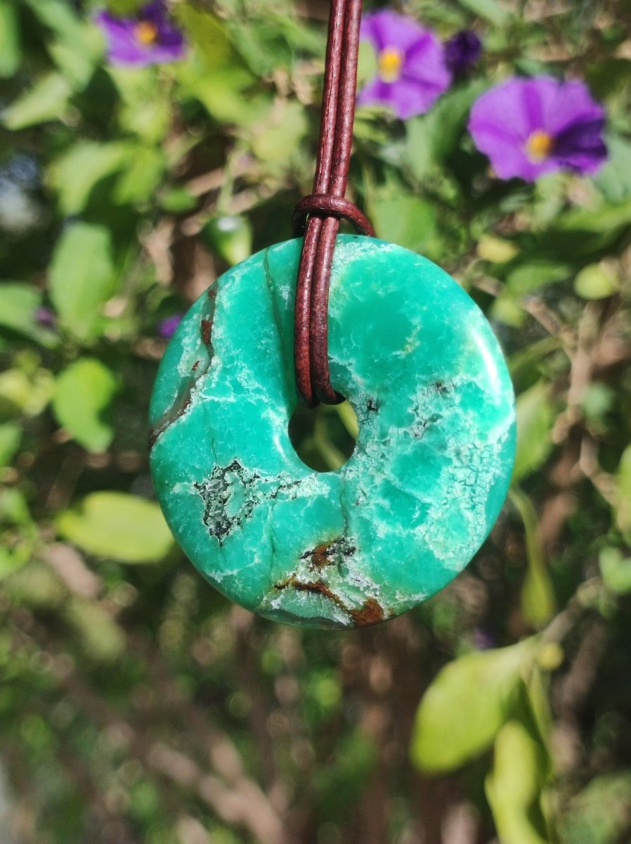 Chrysoprase Edelstein Donut Kette grün Natur GOA Boho Hippie Ethno Schutzsymbol Heilstein Sammler Unikat Mann Frau Er Sie Geschenk Anhänger - Art of Nature Berlin