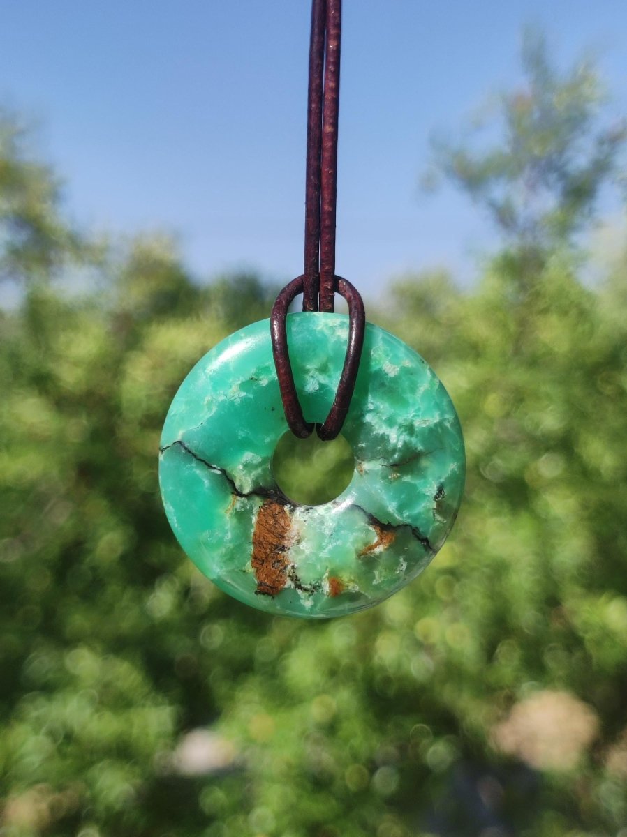 Chrysoprase - Edelstein Kette Donut grün Natur GOA Boho Hippie Ethno Schutz Heilstein Sammler Unikat Mann Frau Er Sie Geschenk Anhänger - Art of Nature Berlin