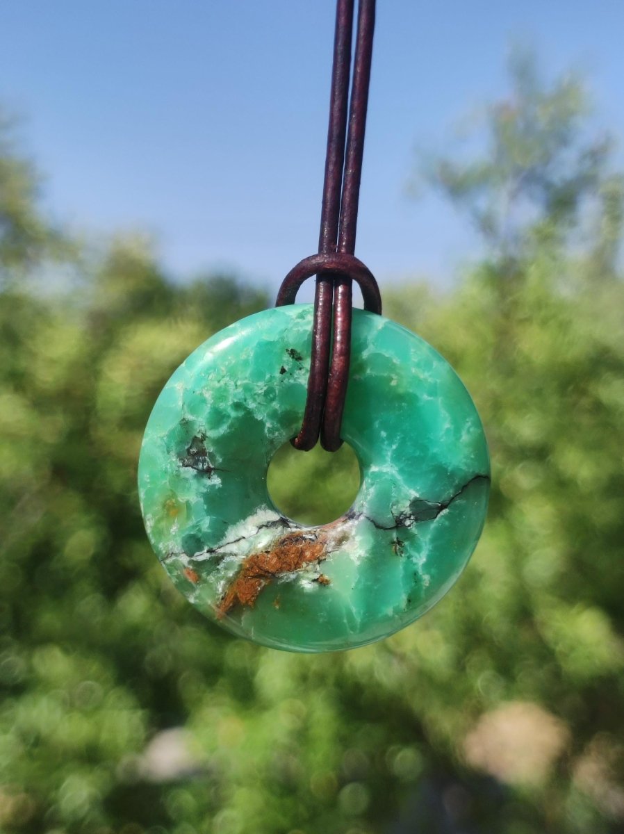 Chrysoprase - Edelstein Kette Donut grün Natur GOA Boho Hippie Ethno Schutz Heilstein Sammler Unikat Mann Frau Er Sie Geschenk Anhänger - Art of Nature Berlin