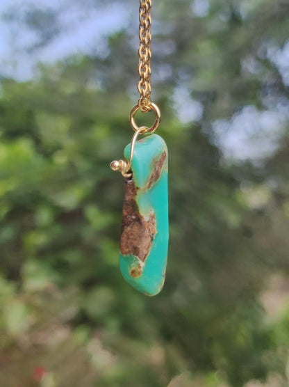Chrysoprase Edelstein Kette grün golden lang Natur GOA Boho Hippie Ethno Schutz Heilstein Sammler Unikat Mann Frau Er Sie Geschenk Anhänger - Art of Nature Berlin