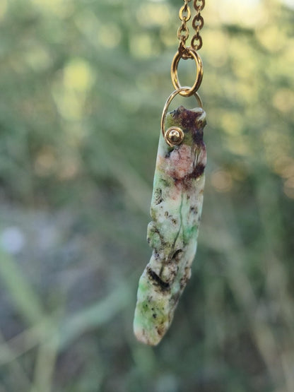 Chrysoprase Edelstein Kette HIPPIE GOA Boho Ethno Natur Donut Schutzsymbol Heilstein Rarität grün Anhänger lang - Art of Nature Berlin