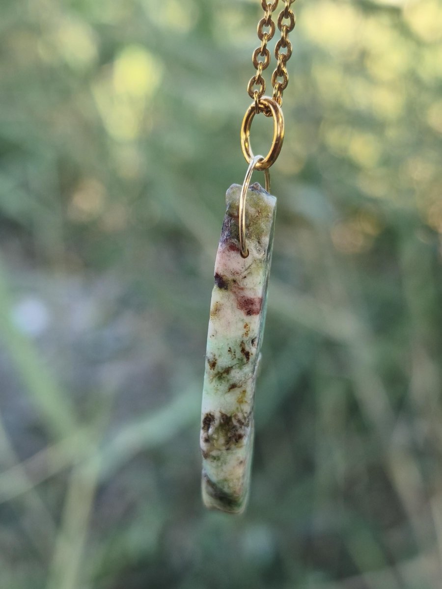 Chrysoprase Edelstein Kette HIPPIE GOA Boho Ethno Natur Donut Schutzsymbol Heilstein Rarität grün Anhänger lang - Art of Nature Berlin