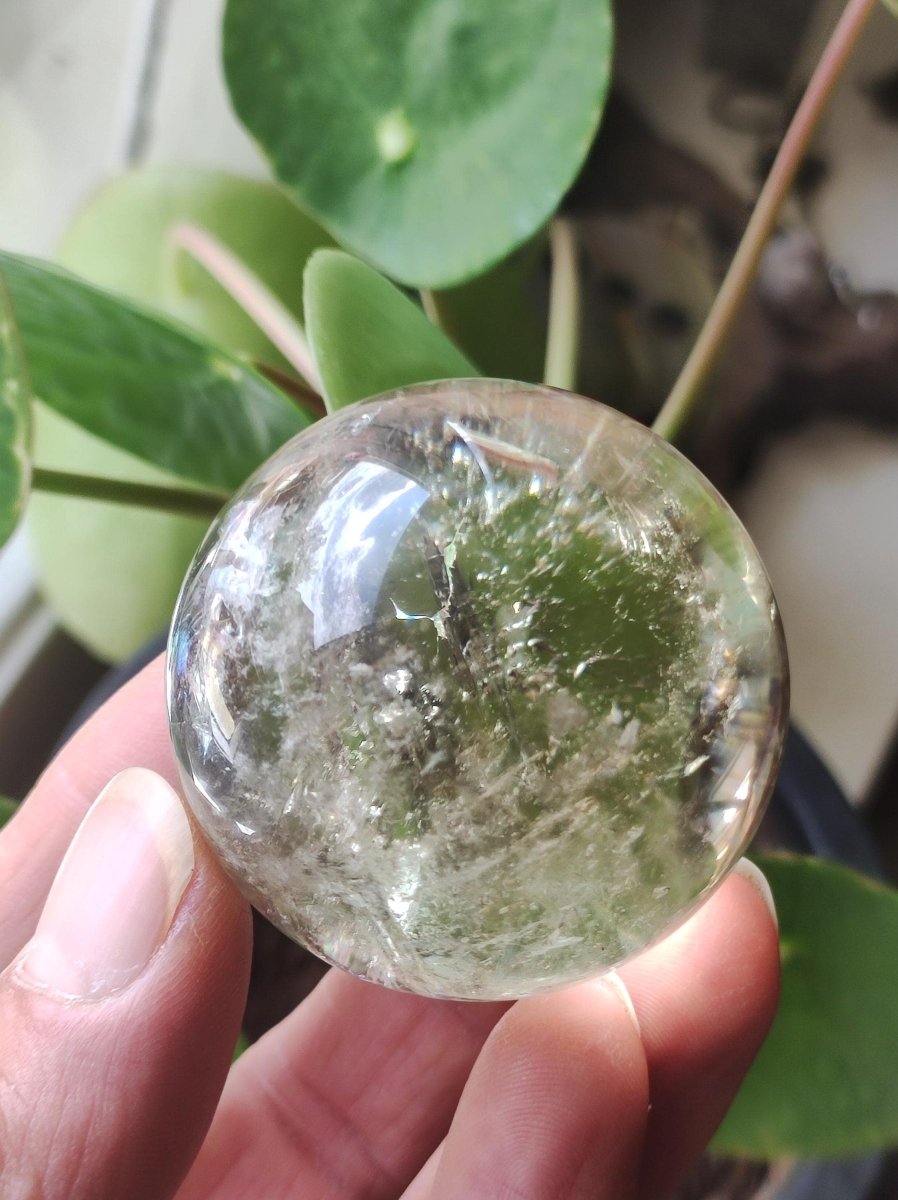 Citrin A ~ Magische Edelstein Kugel Massage & Deko Sphere Kristall Geschenk Meditation Heilstein Natur gelb klar transparent - Art of Nature Berlin