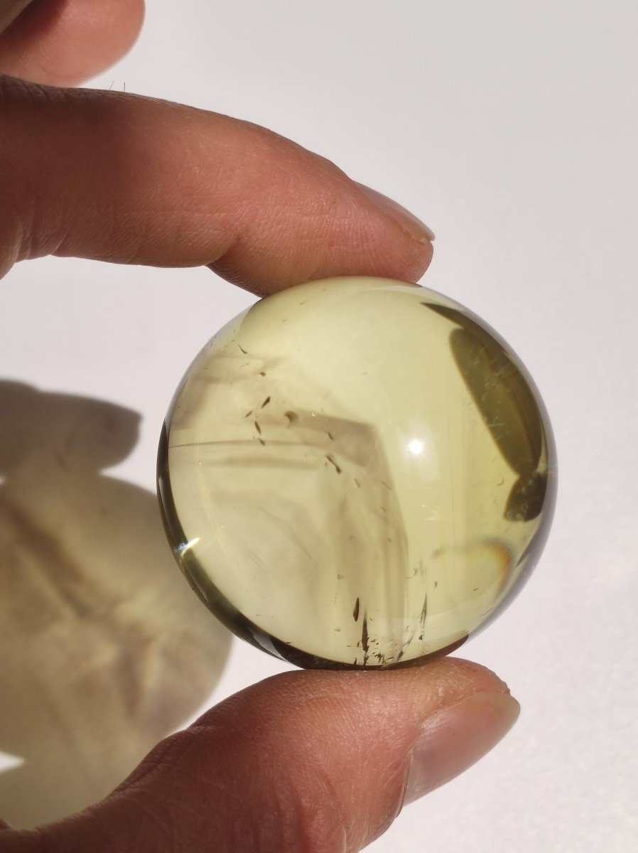 Citrin A ~ Magische Edelstein Kugel Massage & Deko Sphere Kristall Geschenk Meditation Heilstein Natur gelb klar transparent - Art of Nature Berlin