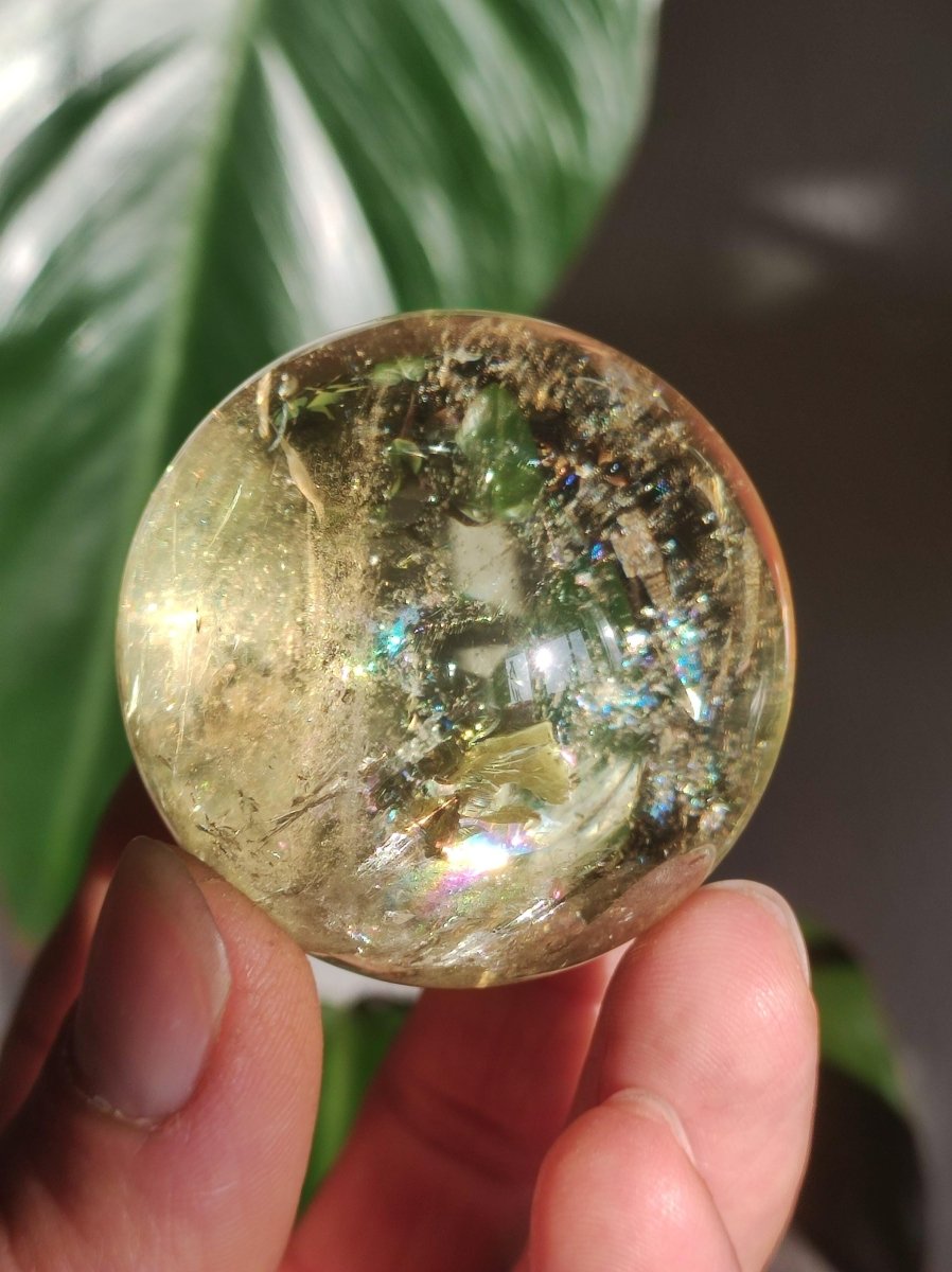 Citrin A ~ Magische Edelstein Kugel Massage & Deko Sphere Kristall Geschenk Meditation Heilstein Natur gelb klar transparent - Art of Nature Berlin