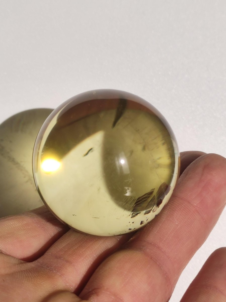 Citrin A ~ Magische Edelstein Kugel Massage & Deko Sphere Kristall Geschenk Meditation Heilstein Natur gelb klar transparent - Art of Nature Berlin