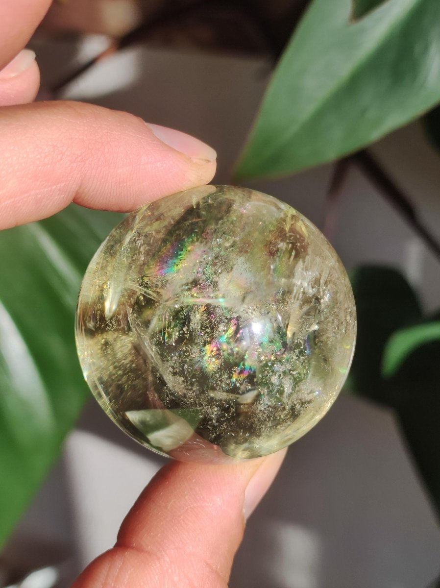 Citrin A ~ Magische Edelstein Kugel Massage & Deko Sphere Kristall Geschenk Meditation Heilstein Natur gelb klar transparent - Art of Nature Berlin
