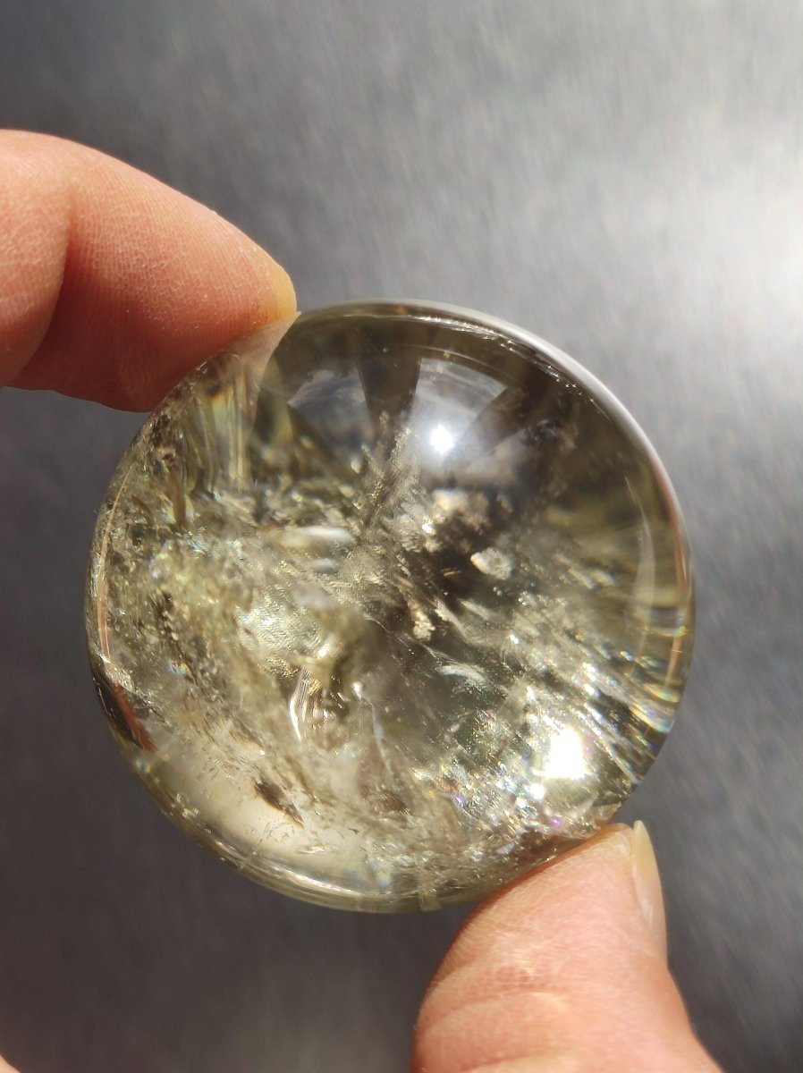 Citrin A ~ Magische Edelstein Kugel Massage & Deko Sphere Kristall Geschenk Meditation Heilstein Natur gelb klar transparent - Art of Nature Berlin