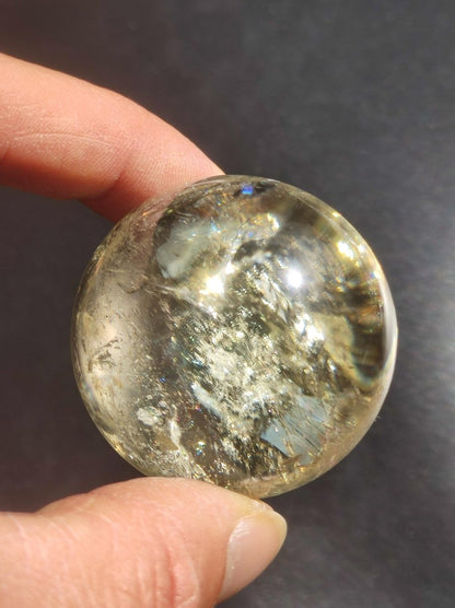 Citrin A ~ Magische Edelstein Kugel Massage & Deko Sphere Kristall Geschenk Meditation Heilstein Natur gelb klar transparent - Art of Nature Berlin