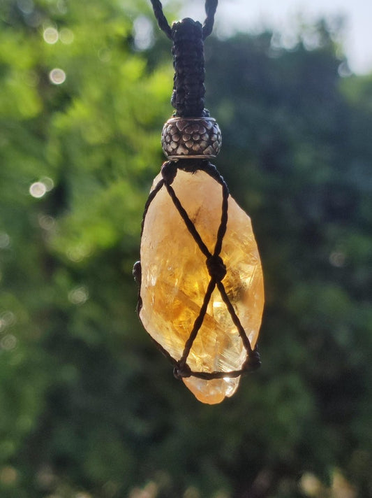 Citrin Spitze ~ Makramee Edelstein Kette gelb Heilstein roh Kristall Geschenk Er Sie Freundin Mutter HIPPIE GOA Boho Ethno Natur Vintage - Art of Nature Berlin