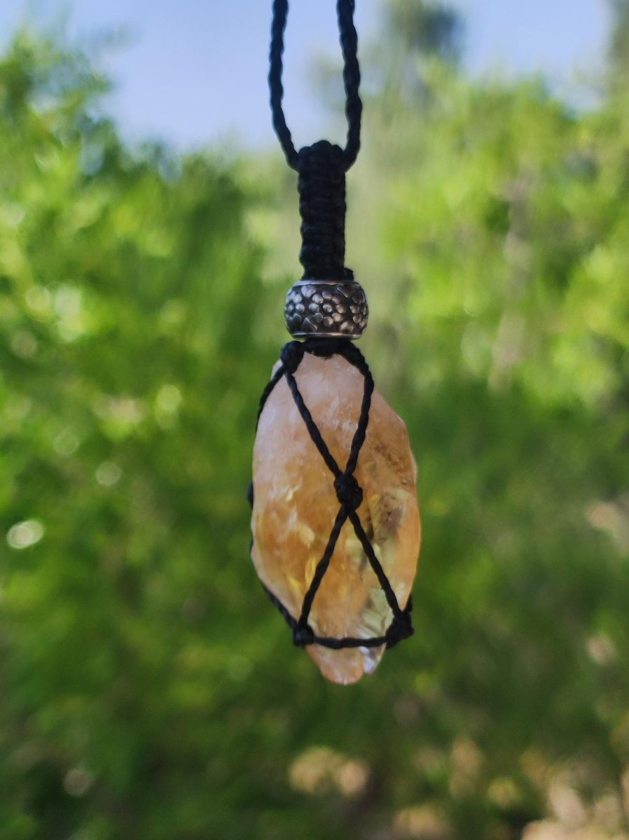 Citrin Spitze ~ Makramee Edelstein Kette gelb Heilstein roh Kristall Geschenk Er Sie Freundin Mutter HIPPIE GOA Boho Ethno Natur Vintage - Art of Nature Berlin