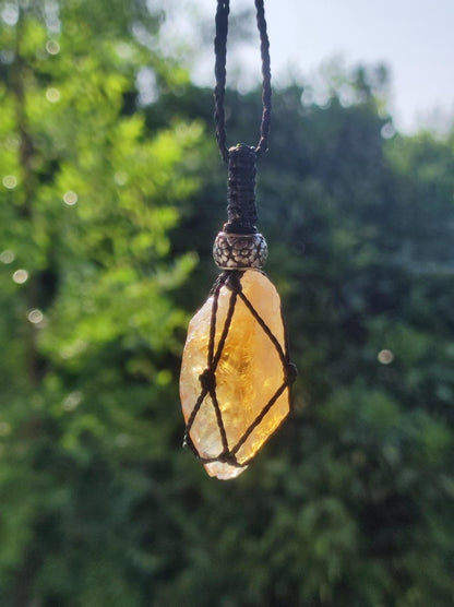 Citrin Spitze ~ Makramee Edelstein Kette gelb Heilstein roh Kristall Geschenk Er Sie Freundin Mutter HIPPIE GOA Boho Ethno Natur Vintage - Art of Nature Berlin