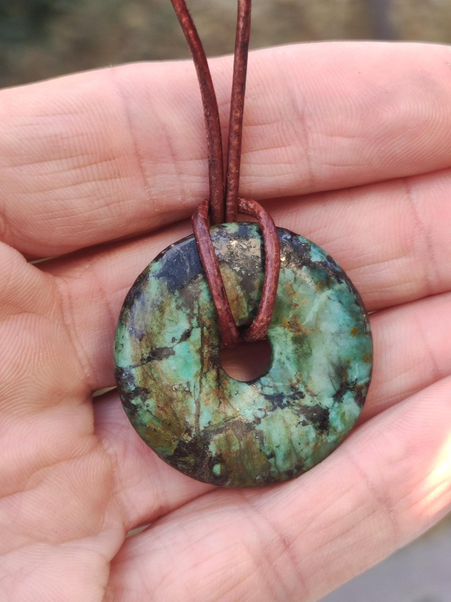 Cuprit Chrysocoll - Edelstein Kette grün natürlich Rarität Heilstein Energie Kristall Anhänger Mann Frau Kind Geschenk Er Sie Valentinstag - Art of Nature Berlin