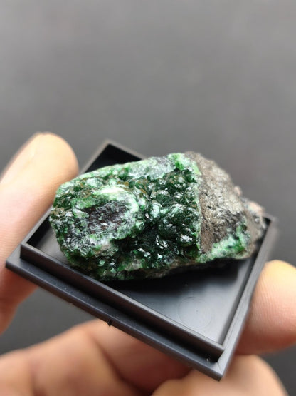 Cuproadamit Kristallstufe Tsumeb Namibia 40 mm | Tiefgrüne Kristalle Zincolivenit Seltenes Sammlermineral Rarität Sammler roh Stufe Edelst - Art of Nature Berlin