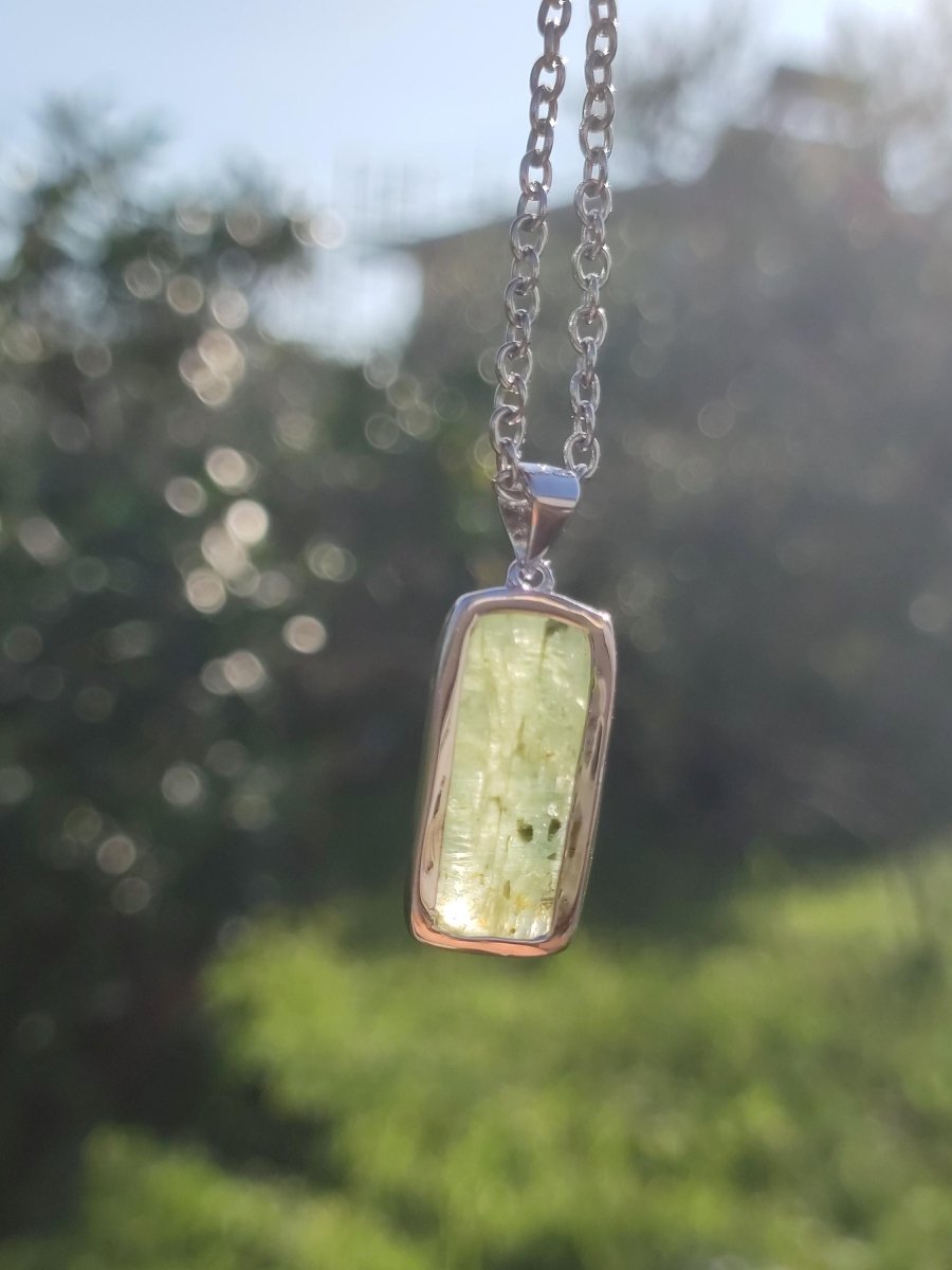 Cyanit grün / Disthen A 925 Silber Edelstein Kette Natur Heilstein Kristall Rarität Anhänger Mann Frau Er Sie Geschenk Wunderschön Edel - Art of Nature Berlin