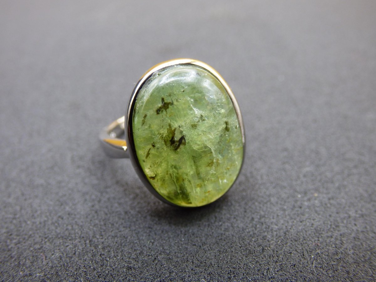 Cyanit grün - 925 Silber Ring Größenverstellbar Edelstein facettiert Schliff Natur Heilstein Rarität Hochwertig Edel Geschenk Frau Freundin - Art of Nature Berlin